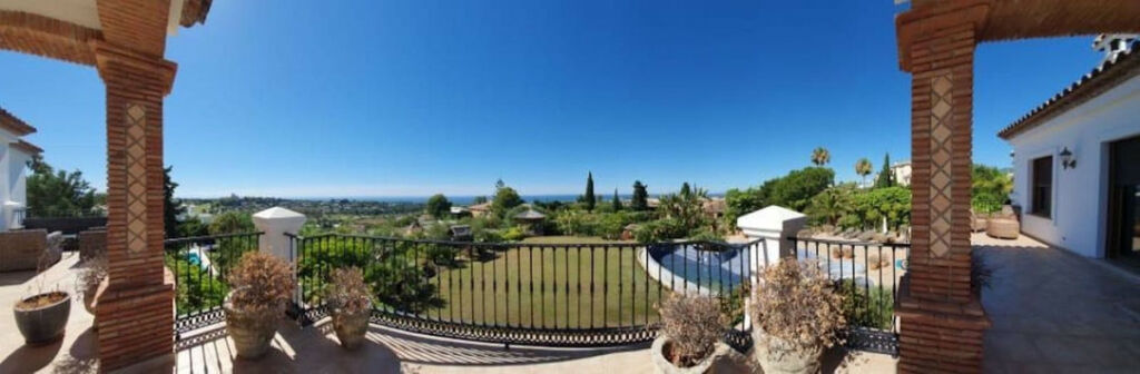 Detached Villa Benahavís Málaga - image 5