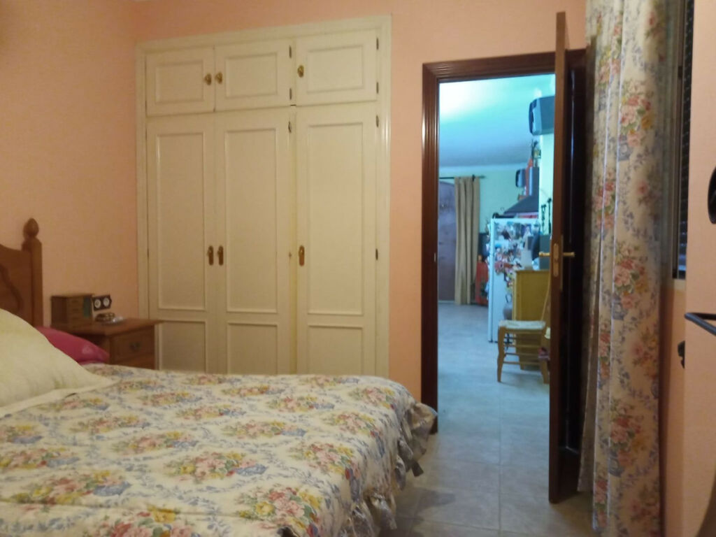 Detached Villa Riogordo Málaga - image 8