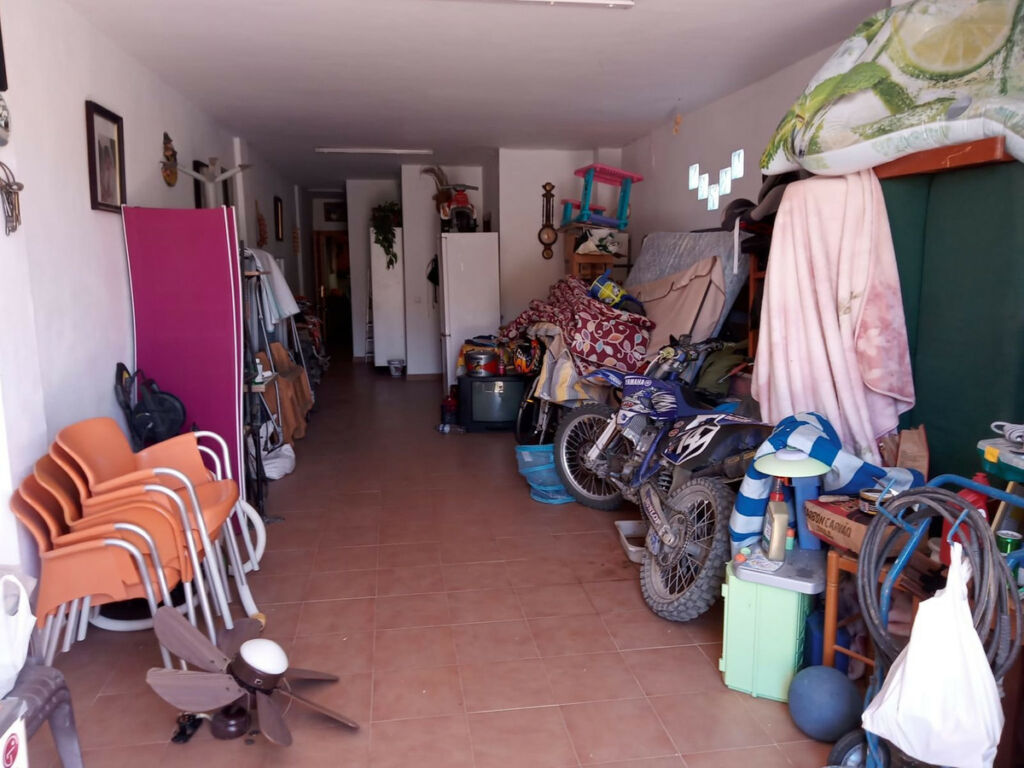 Detached Villa Riogordo Málaga - image 9