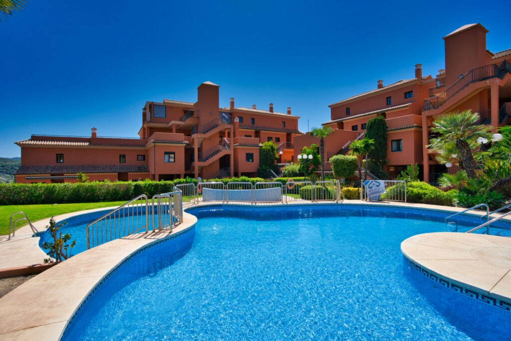Middle Floor Apartment Elviria Málaga