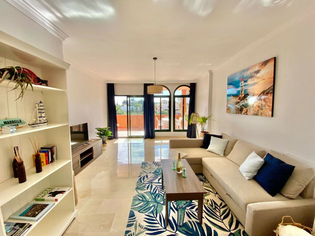 Middle Floor Apartment Elviria Málaga - image 12