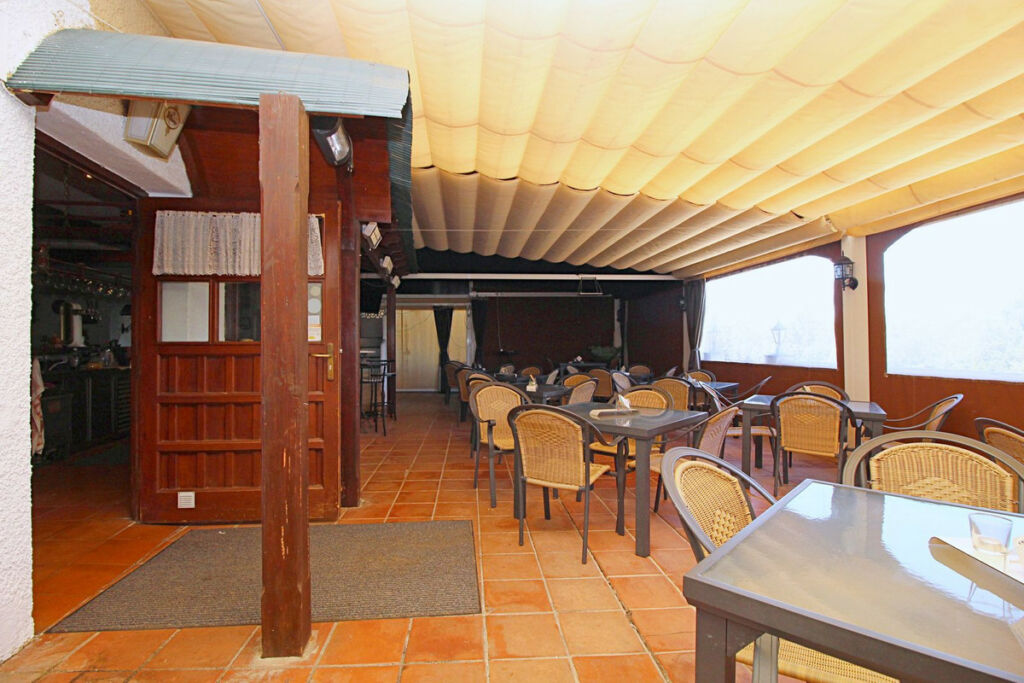 Bar Marbesa Málaga - image 18
