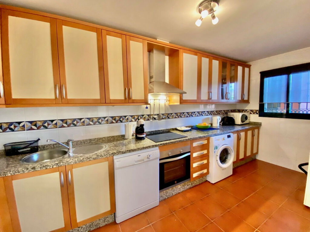 Middle Floor Apartment Elviria Málaga - image 33