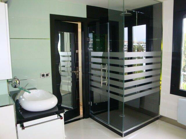 Top Floor Apartment Puerto Banús Málaga - image 4
