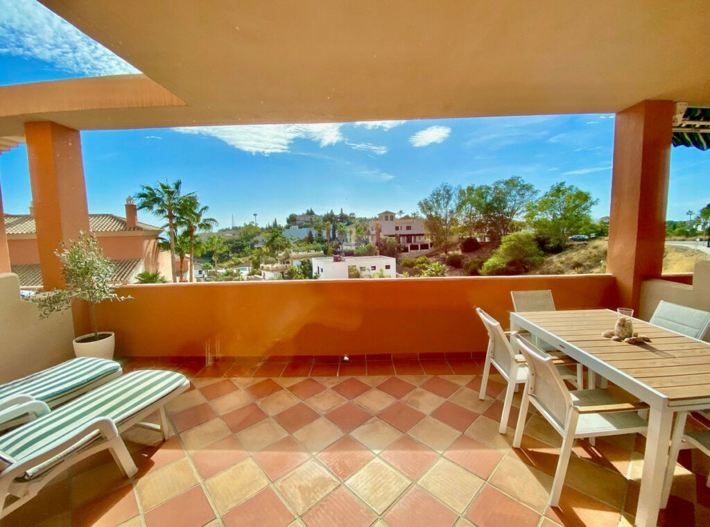 Middle Floor Apartment Elviria Málaga - image 7