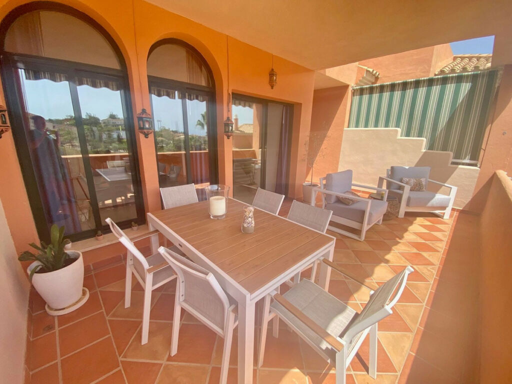Middle Floor Apartment Elviria Málaga - image 6