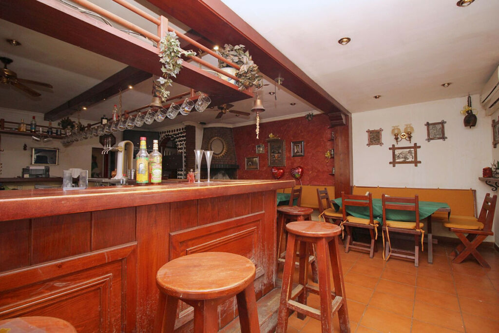 Bar Marbesa Málaga - image 9