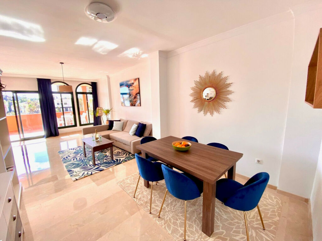 Middle Floor Apartment Elviria Málaga - image 11