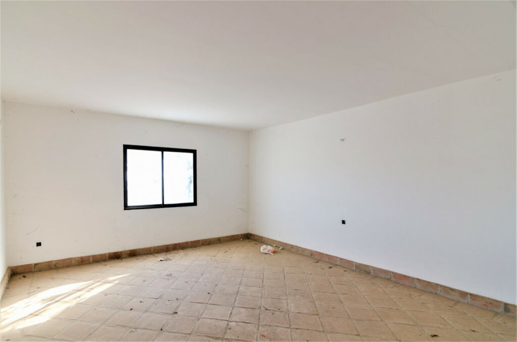 Detached Villa La Viñuela Málaga - image 11
