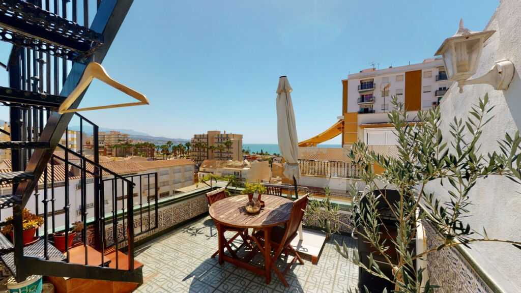 Penthouse Torre del Mar Málaga - image 33