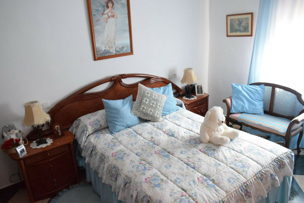 Detached Villa La Viñuela Málaga - image 10