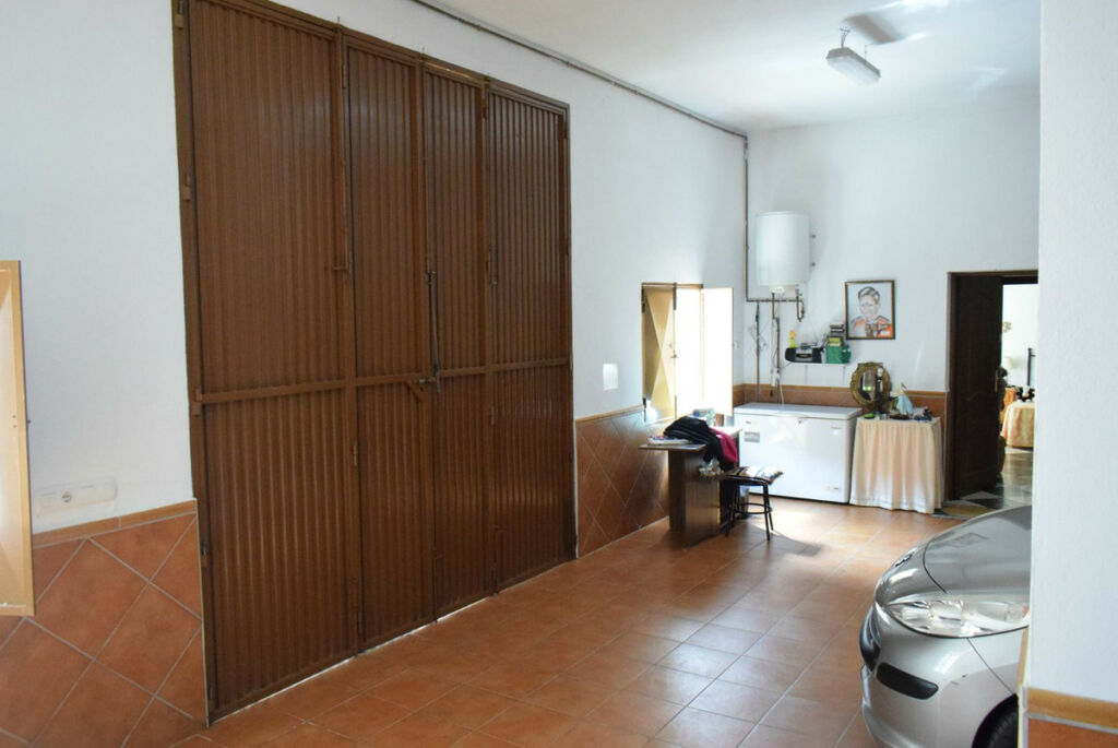 Detached Villa La Viñuela Málaga - image 19