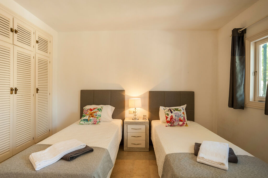 Townhouse Estepona Málaga - image 23