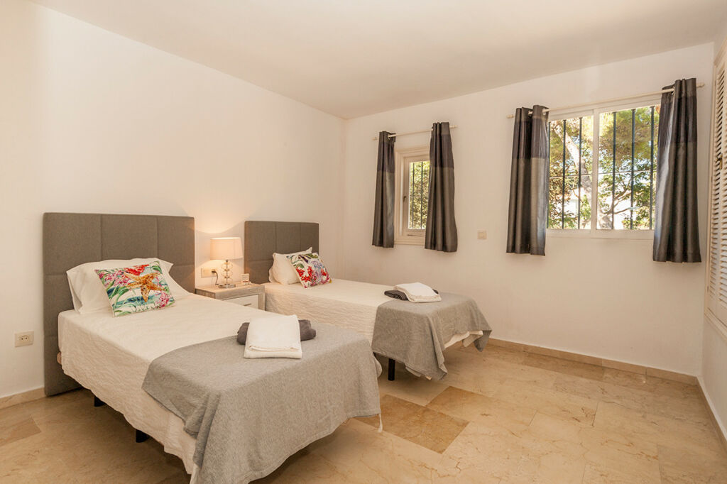 Townhouse Estepona Málaga - image 26