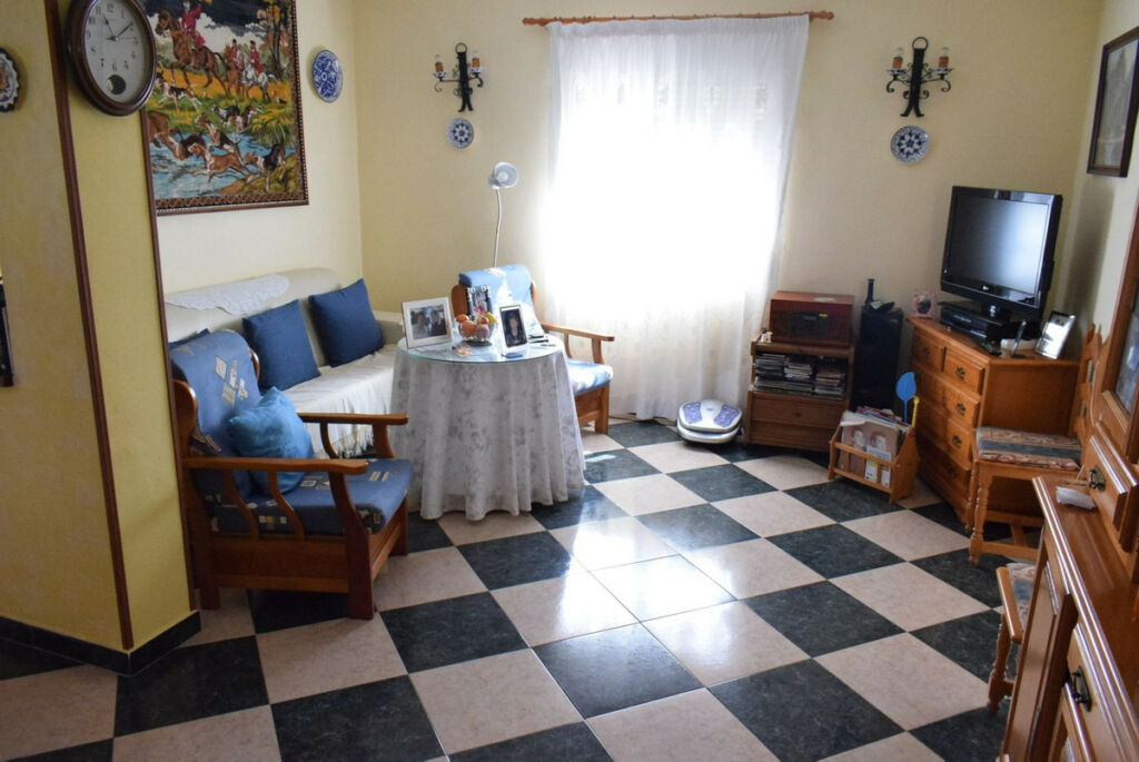 Detached Villa La Viñuela Málaga - image 5
