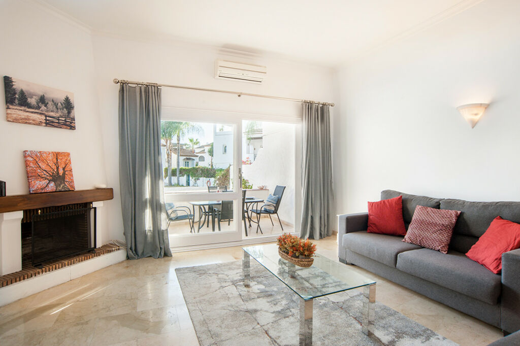 Townhouse Estepona Málaga - image 8