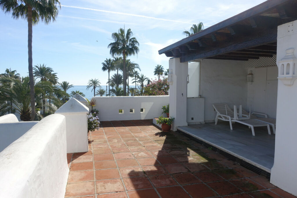 Penthouse Estepona Málaga - image 11