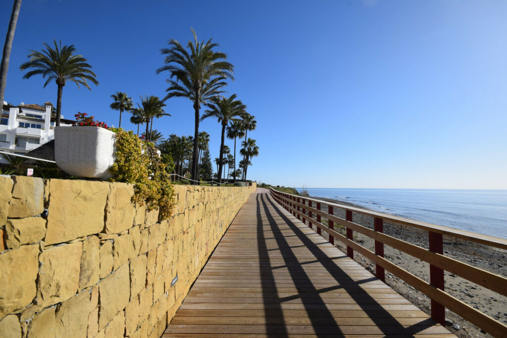 Penthouse Estepona Málaga - image 19