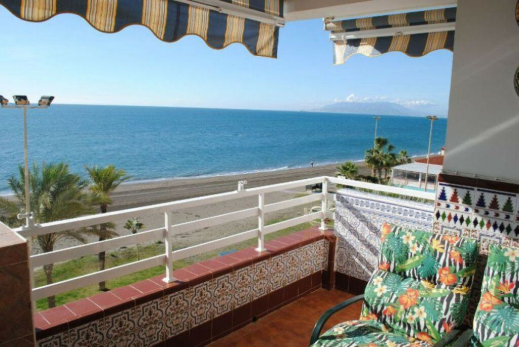 Middle Floor Apartment Rincón de la Victoria Málaga - image 3