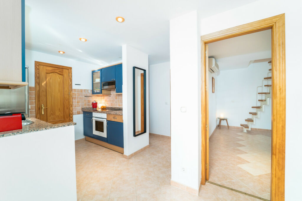 Top Floor Apartment Nueva Andalucía Málaga - image 7