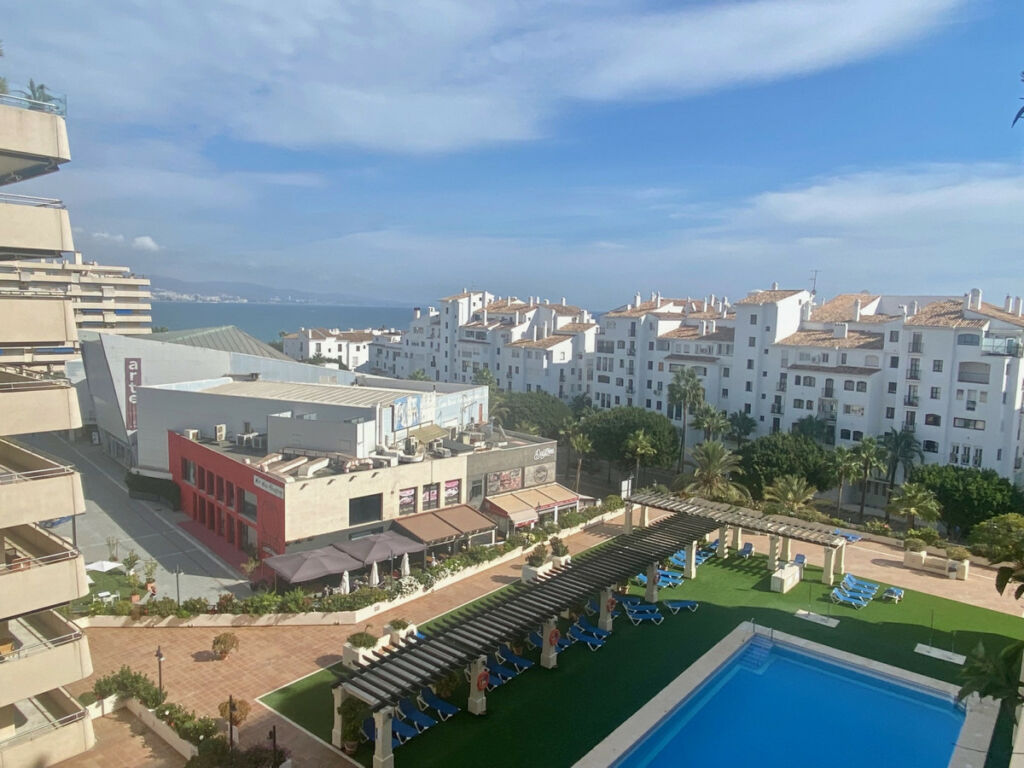 Middle Floor Apartment Puerto Banús Málaga