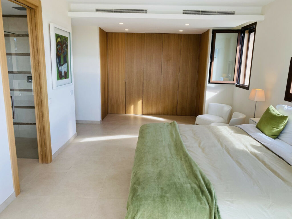 Middle Floor Apartment Benahavís Málaga - image 13