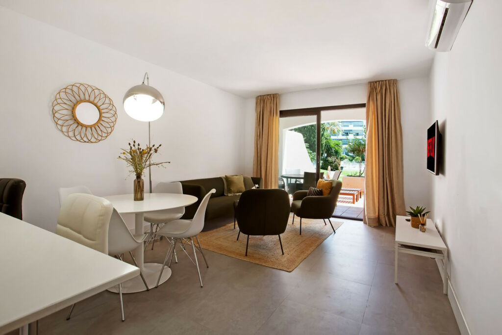 Ground Floor Apartment Puerto Banús Málaga - image 13