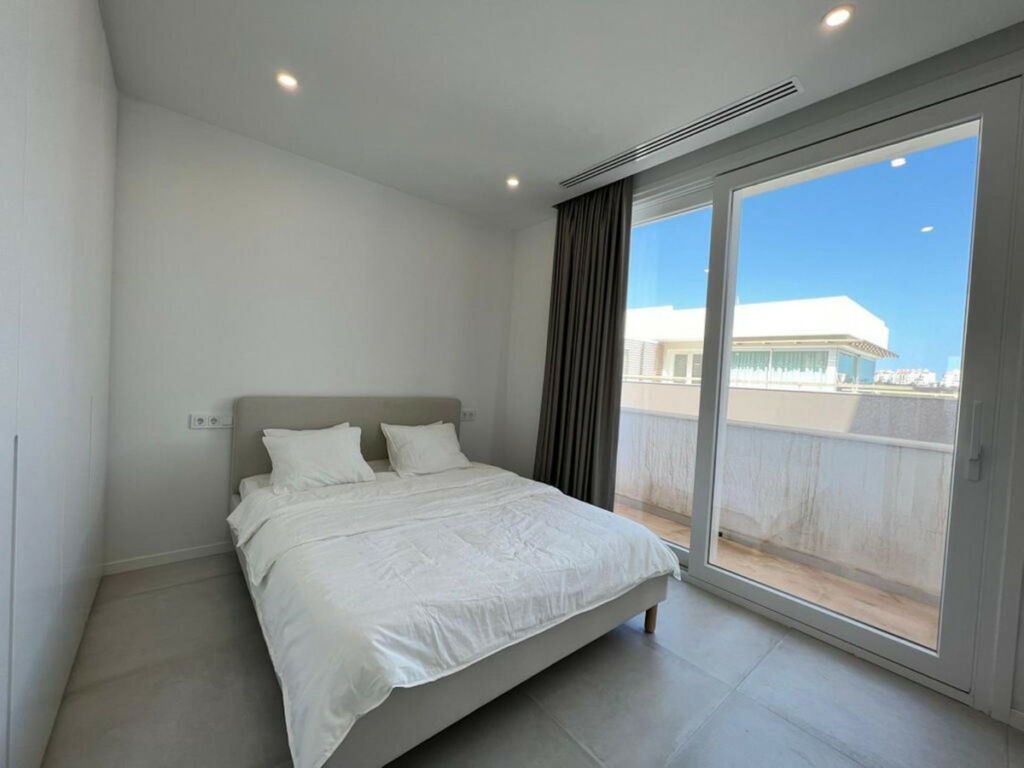 Detached Villa Calahonda Málaga - image 17