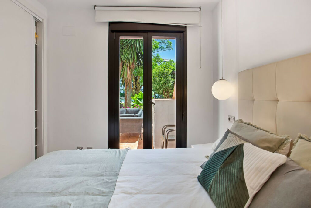 Ground Floor Apartment Puerto Banús Málaga - image 19