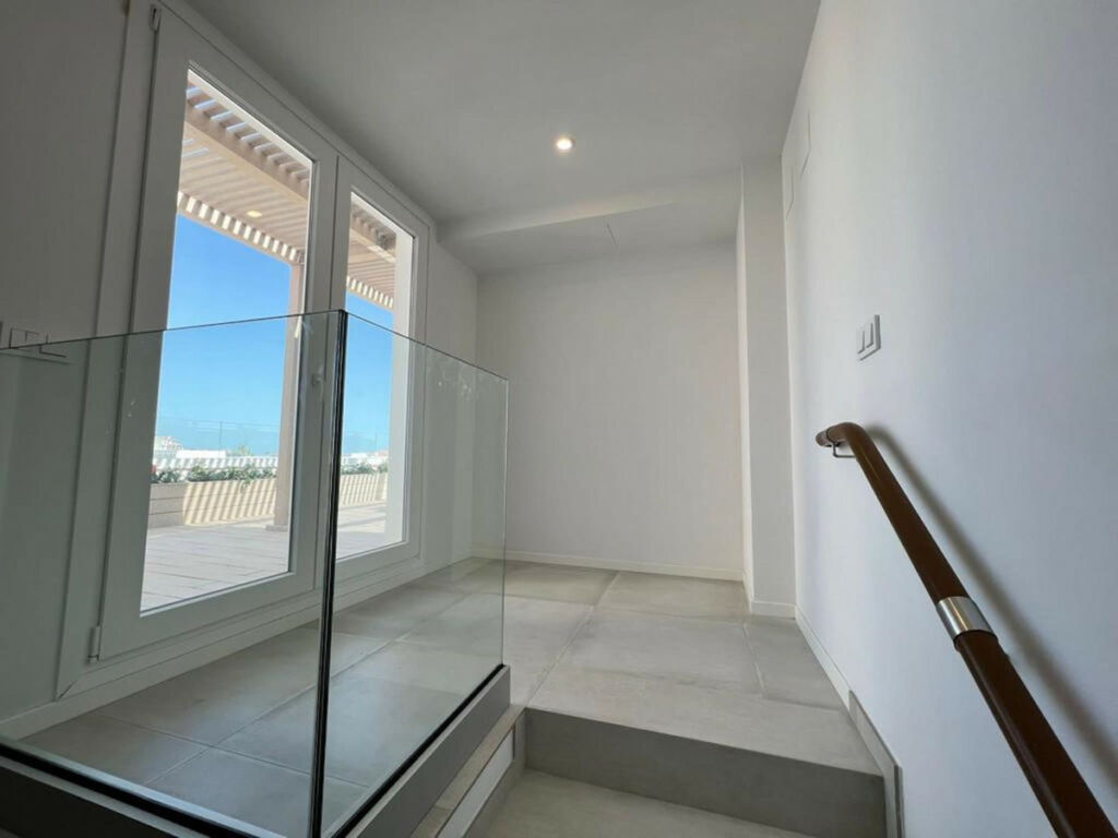Detached Villa Calahonda Málaga - image 24