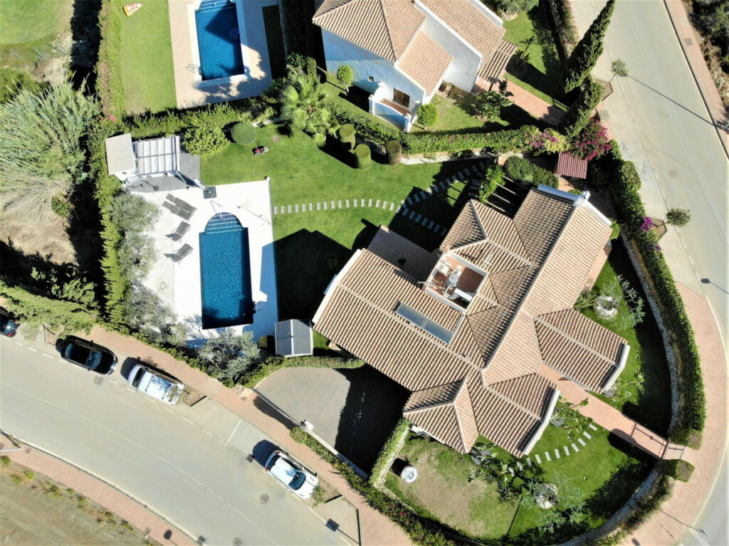 Detached Villa Cerros del Aguila Málaga - image 3