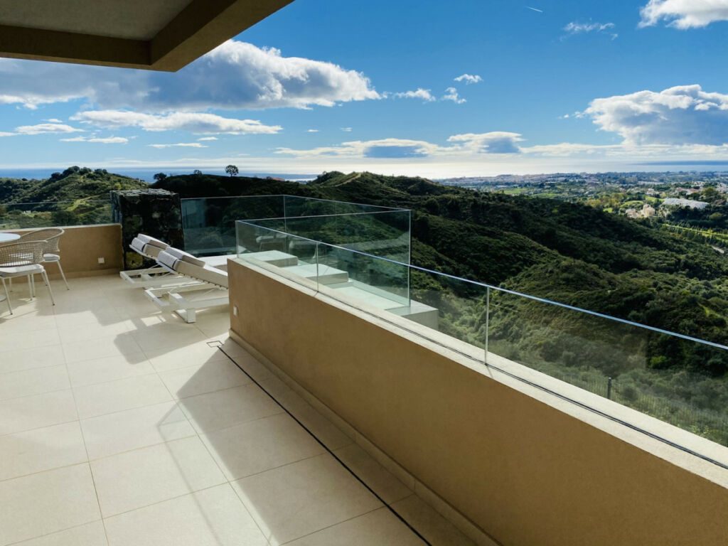 Middle Floor Apartment Benahavís Málaga - image 32