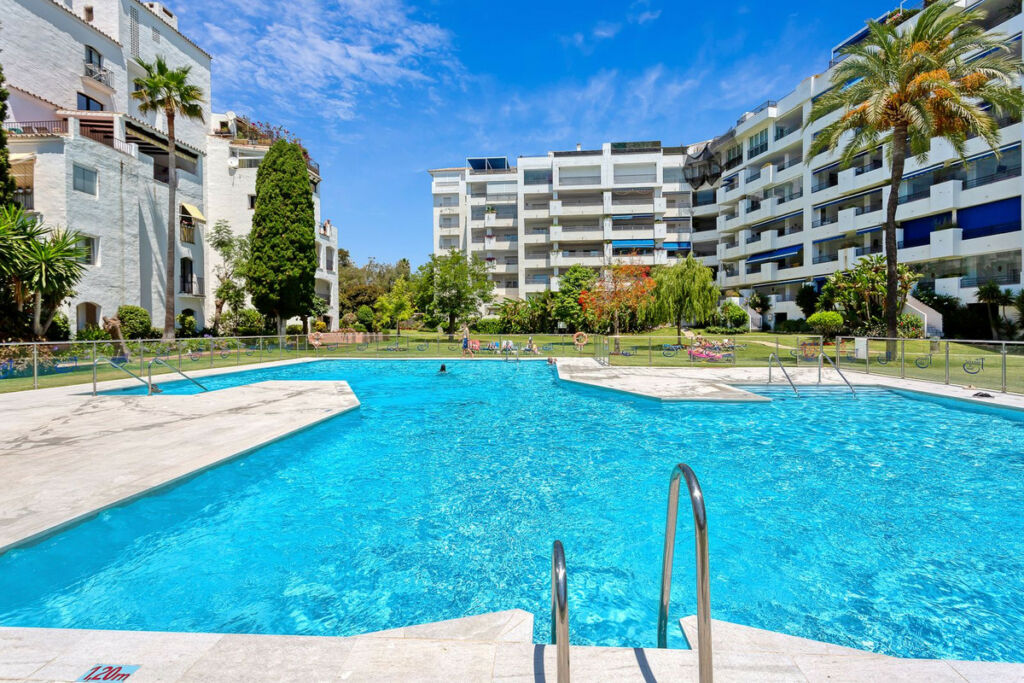 Ground Floor Apartment Puerto Banús Málaga - image 38