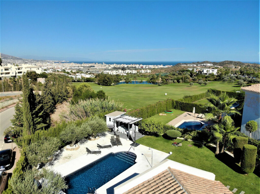 Detached Villa Cerros del Aguila Málaga - image 4