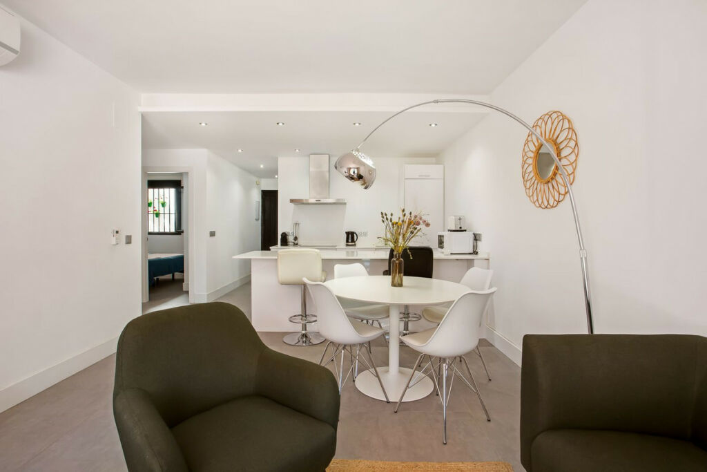 Ground Floor Apartment Puerto Banús Málaga - image 5