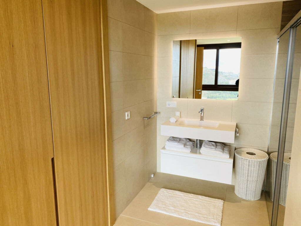 Middle Floor Apartment Benahavís Málaga - image 54