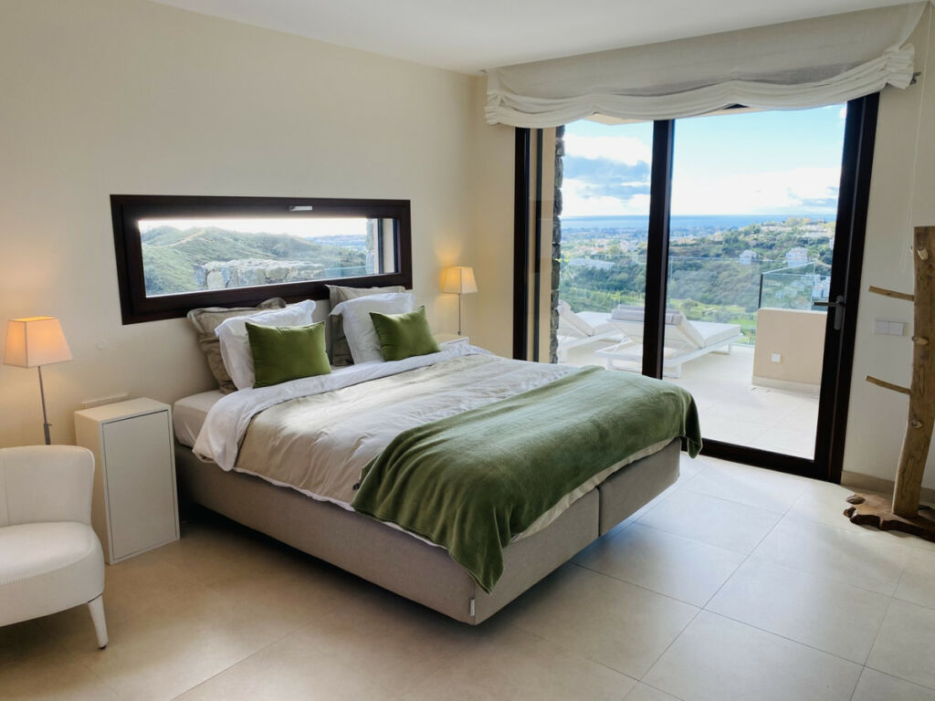 Middle Floor Apartment Benahavís Málaga - image 6
