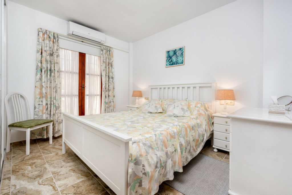 Ground Floor Apartment Calahonda Málaga - image 10