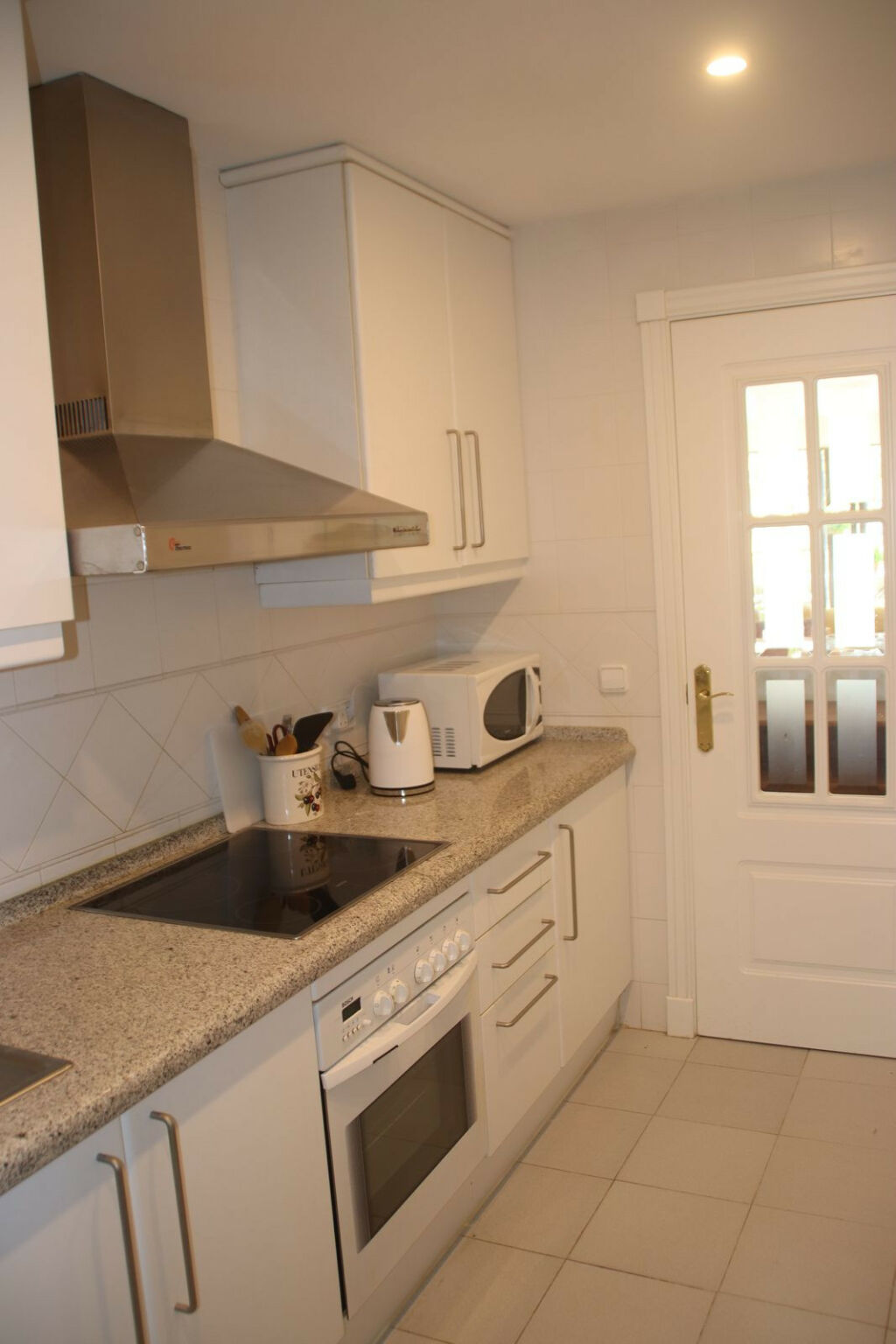 Ground Floor Apartment Los Arqueros Málaga - image 10