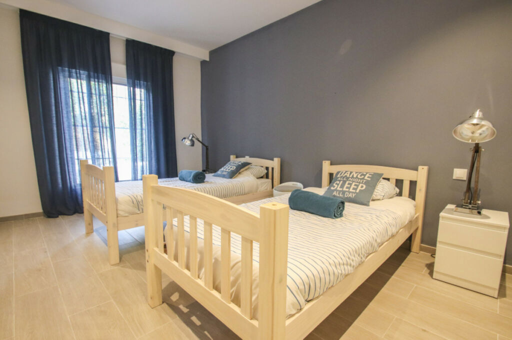 Detached Villa Calahonda Málaga - image 14