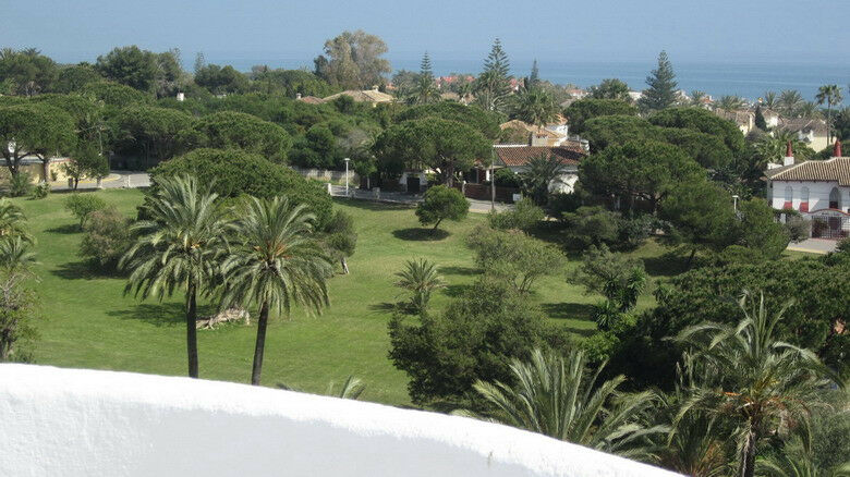 Penthouse Marbesa Málaga - image 16