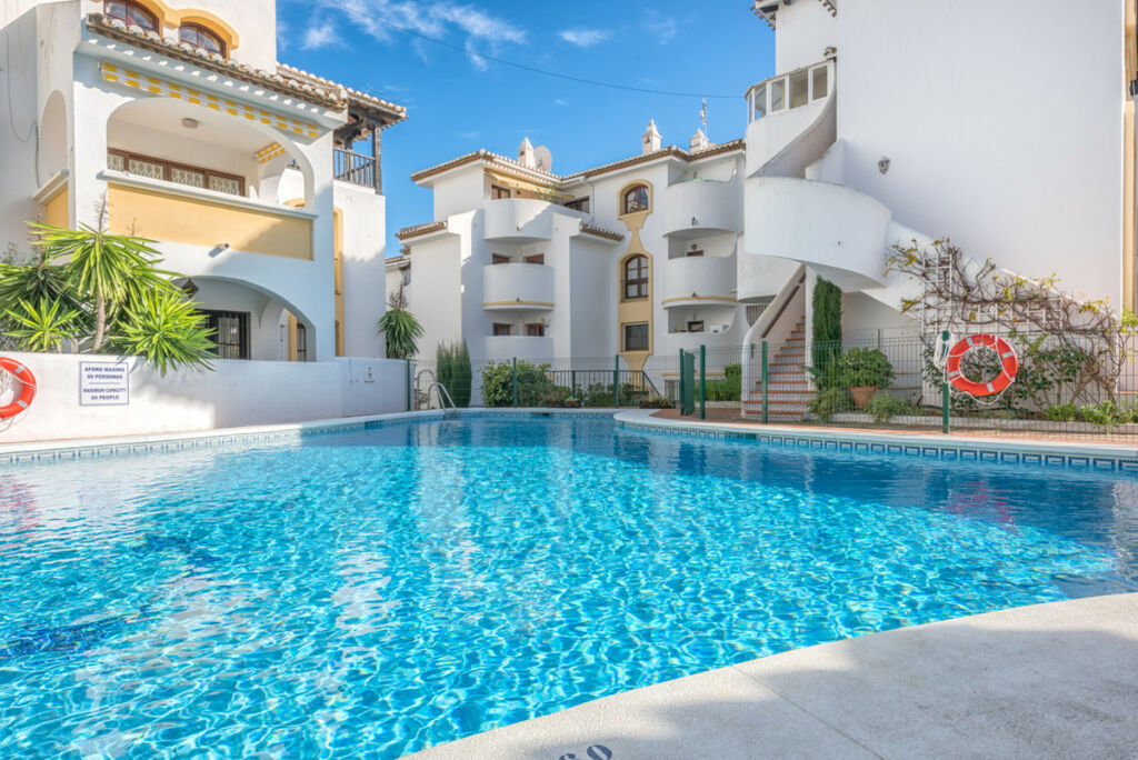 Middle Floor Apartment Calahonda Málaga - image 19