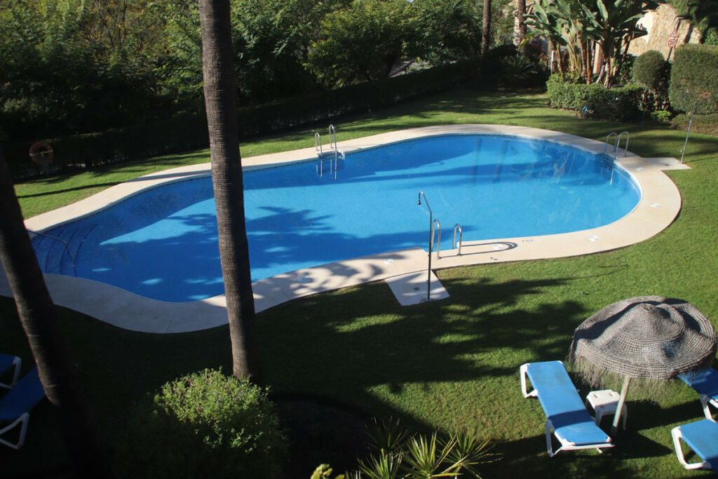 Ground Floor Apartment Los Arqueros Málaga - image 2