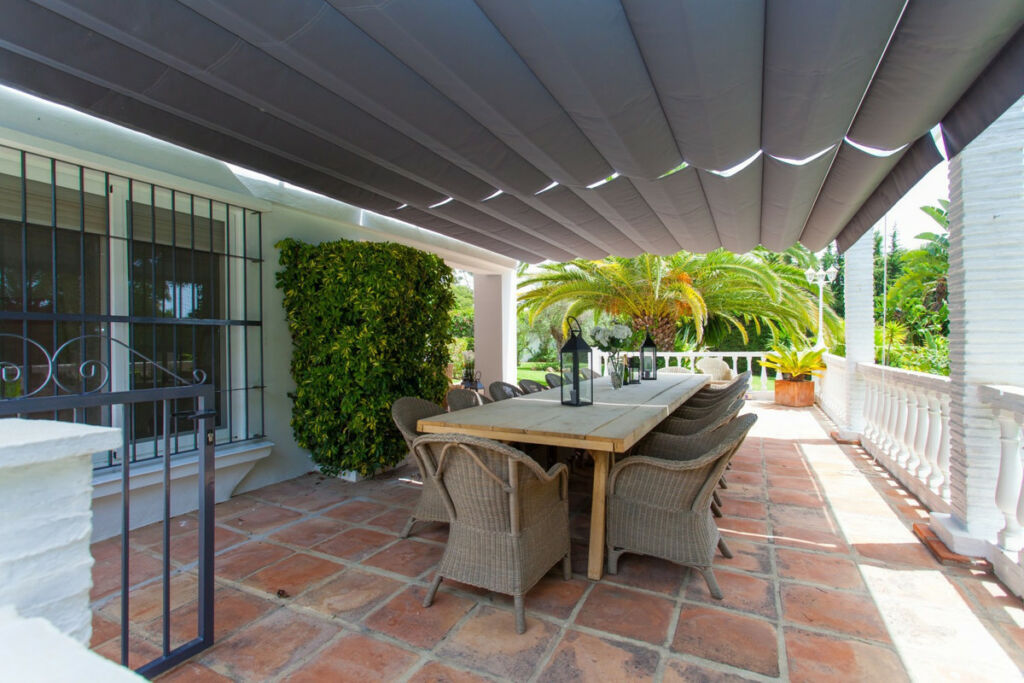 Detached Villa Calahonda Málaga - image 24