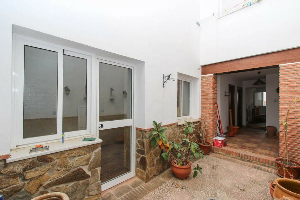 Townhouse Guaro Málaga - image 25
