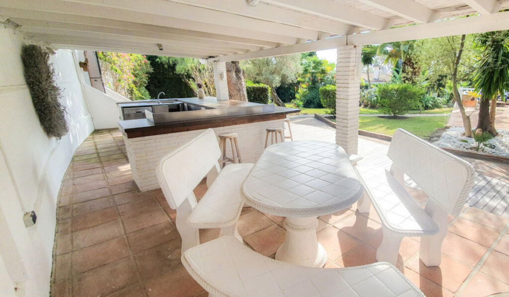 Detached Villa Calahonda Málaga - image 29