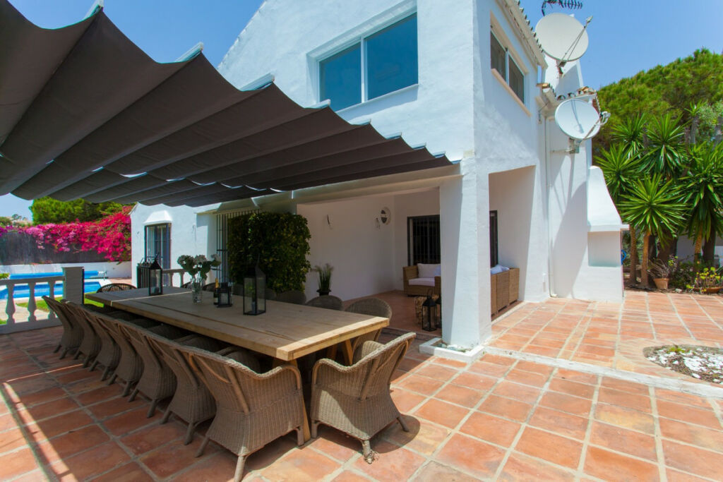 Detached Villa Calahonda Málaga - image 3