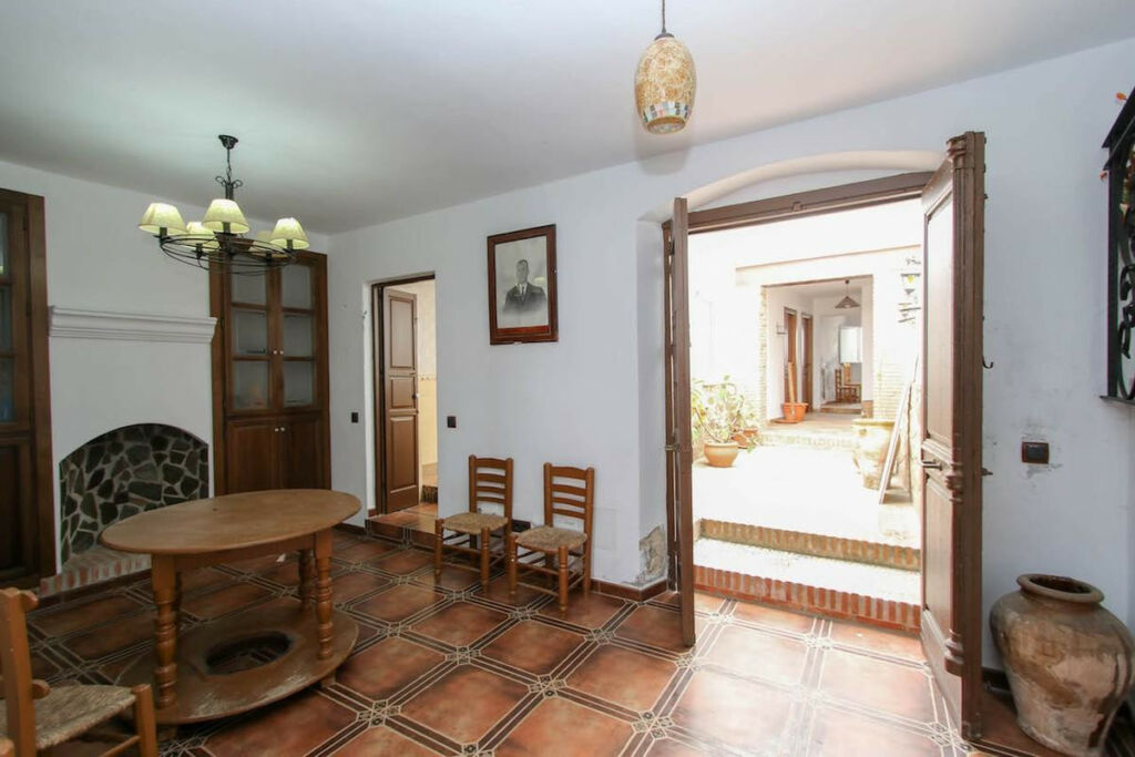 Townhouse Guaro Málaga - image 4