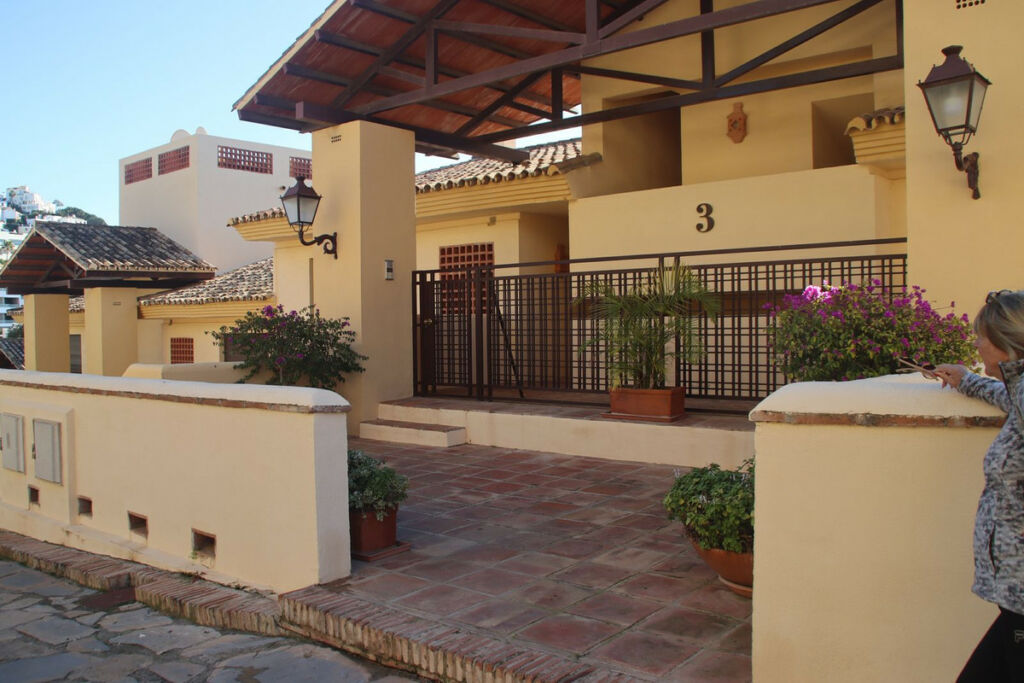 Ground Floor Apartment Los Arqueros Málaga - image 4
