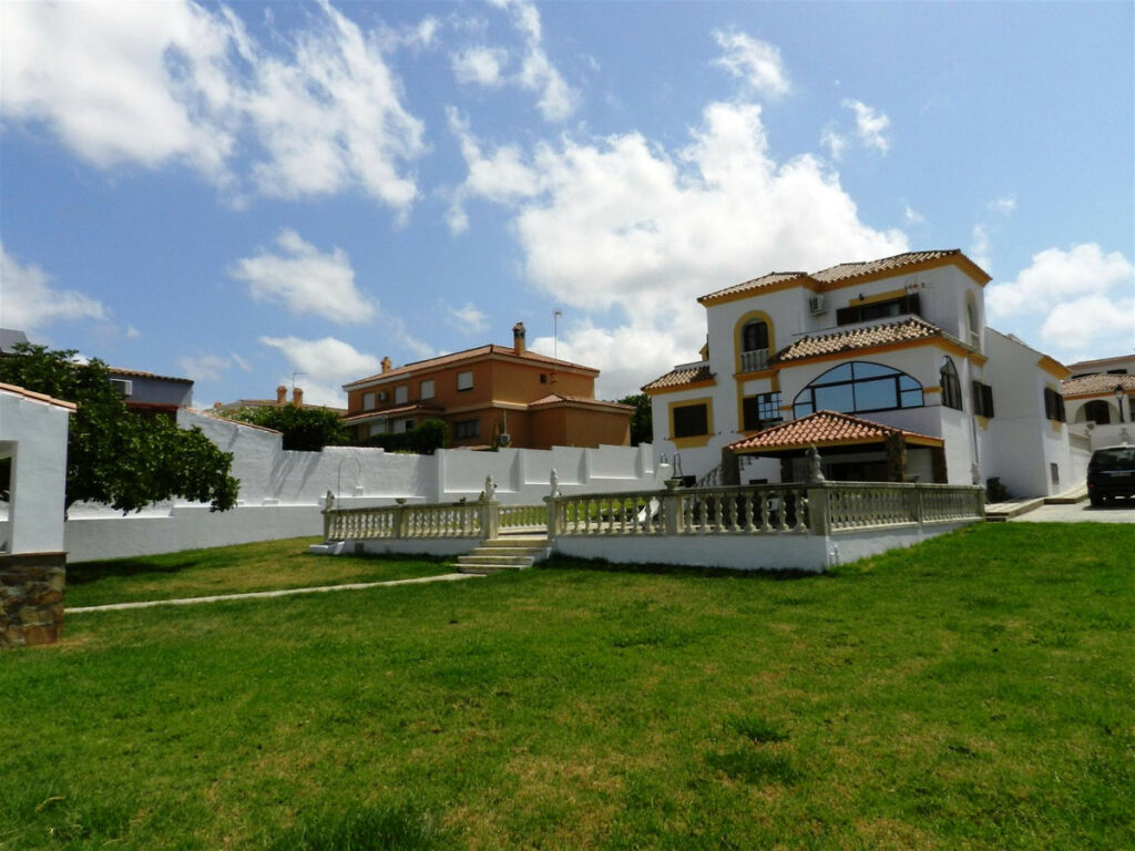 Detached Villa Los Barrios Cádiz - image 3